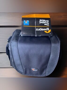 LOWEPRO Edit 110 Digital & Video Camera Bag BLACK